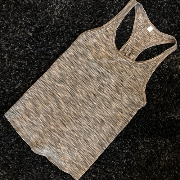 Lululemon Yogi Everyday Tank sz 8 - Picture 3 of 7